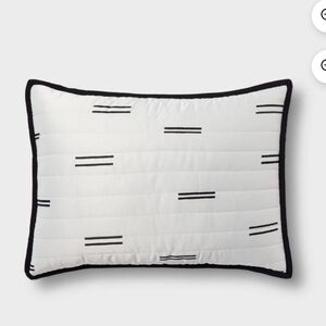 Room Essentials Satin Pillow Sham Standard ~ White Black